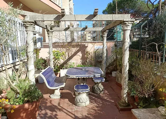 Vatican Treasure Garden Apartment Rom