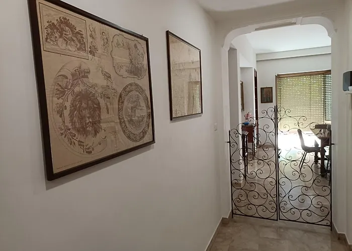 Vatican Treasure Garden Apartment *